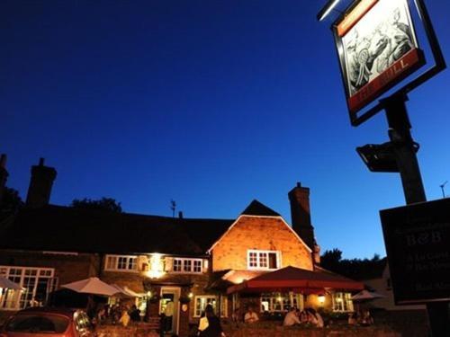 The Bull On The Green Lewes Exteriör bild